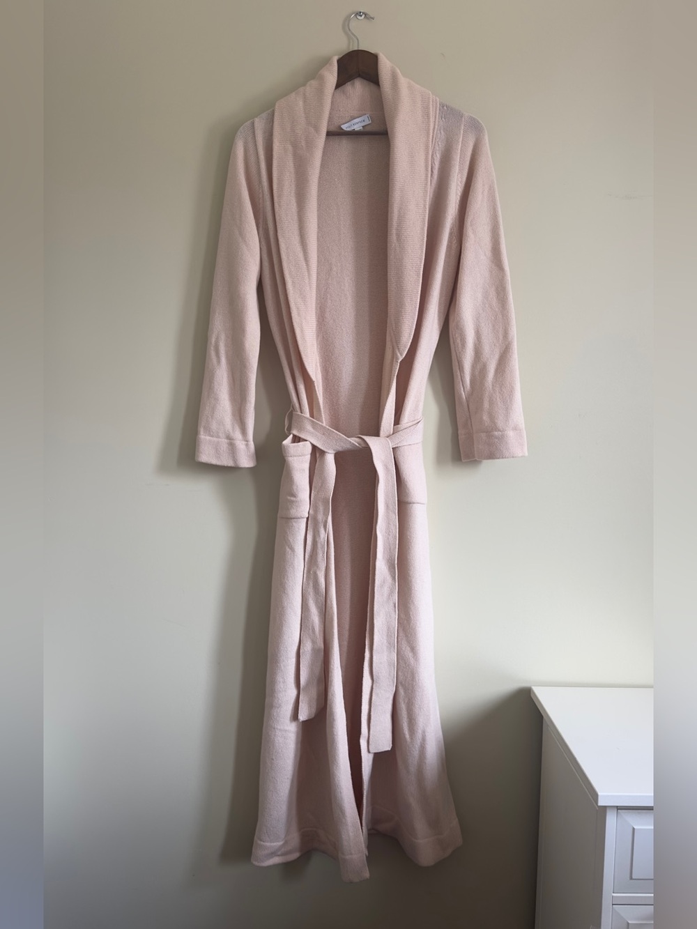 Holt Renfrew Vintage 100% Cashmere Robe in Soft Pink